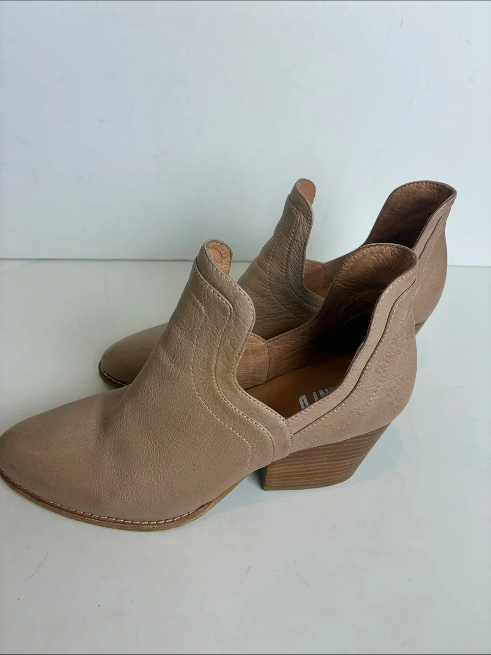 Anthropologie Silent D Winifred Side-Cut Booties Light Brown Leather Women’s 39